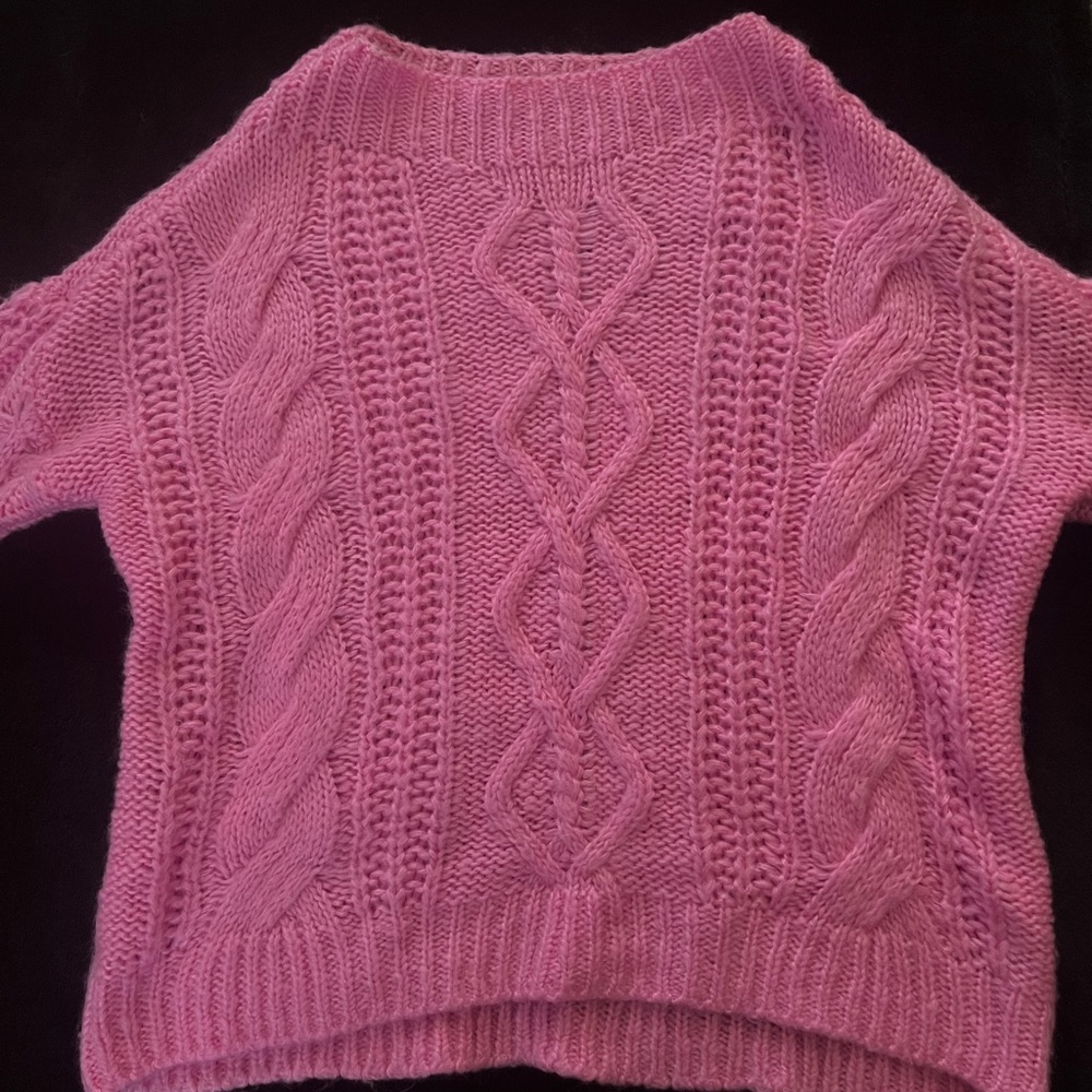 pink sweater